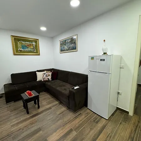 Drasa Lejlighed *